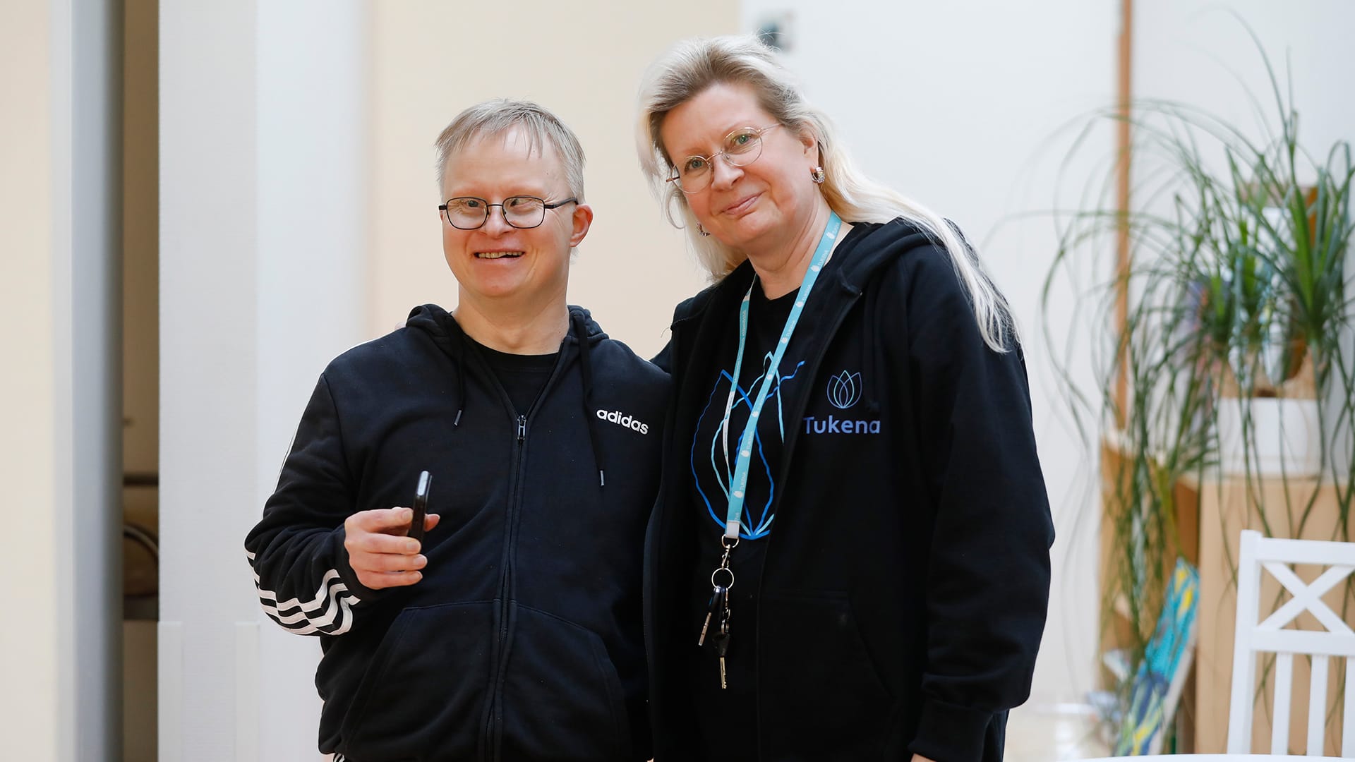 Asiakas ja työntekijä