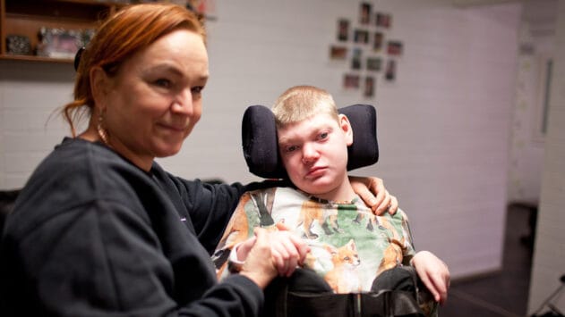 Perhelomittaja ja lapsi